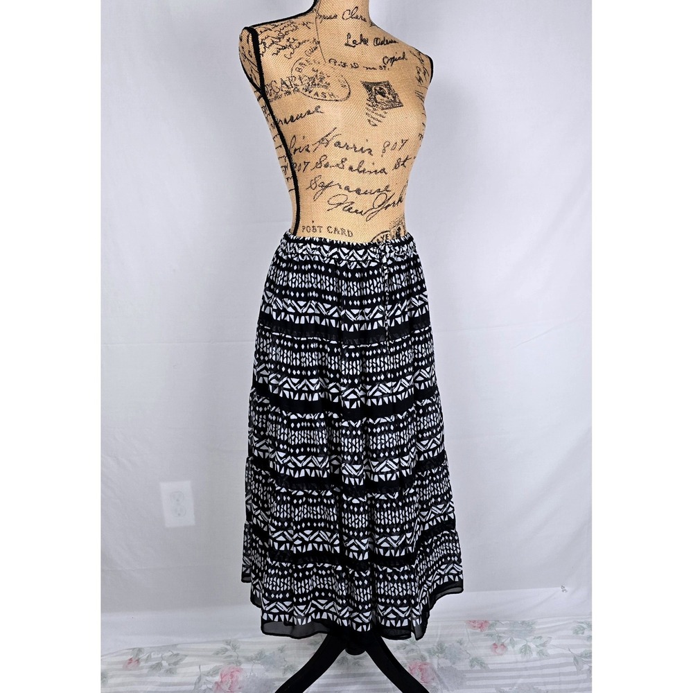 Alfred Dunner Skirt Womens 10 Black White Geometric Tiered Midi Tribal Print